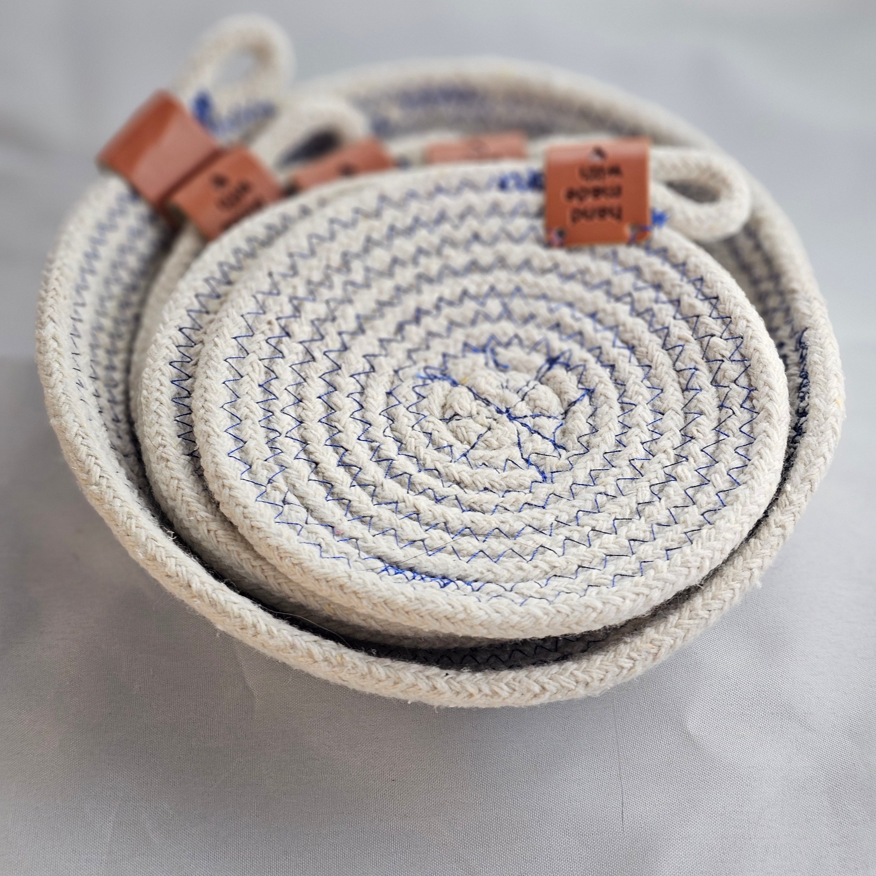 Rope Coaster Set of 4 with Storage Bowl, Blue & Cream