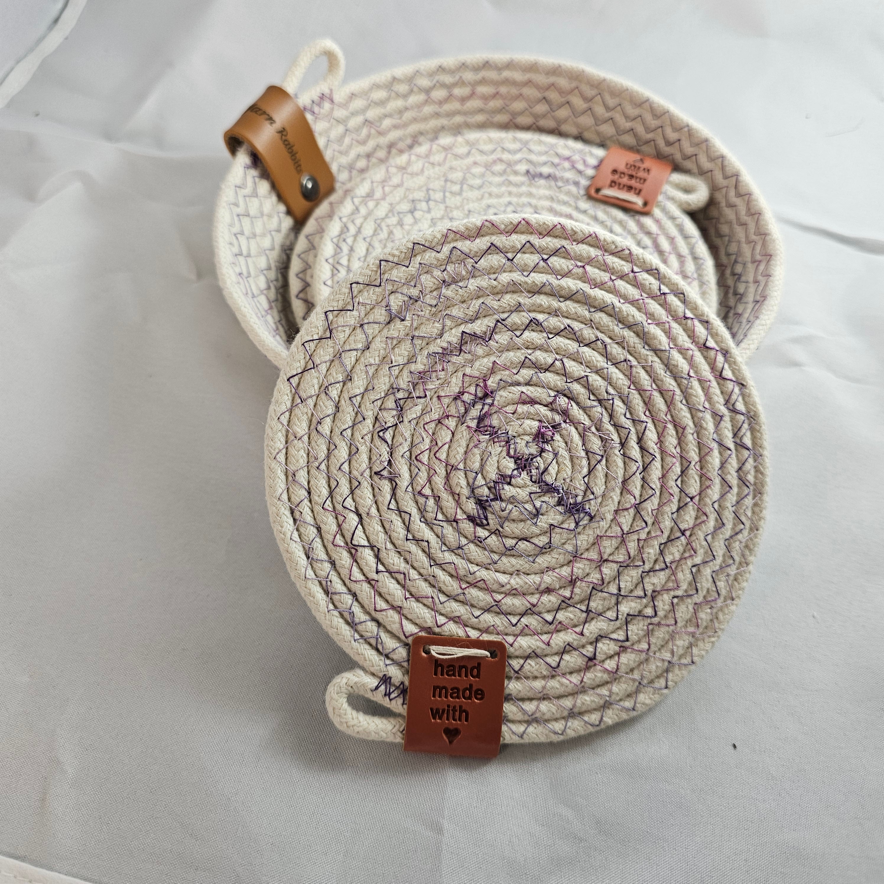 Rope Coaster Set of 4 with Storage Bowl, Variegated Purple & Cream