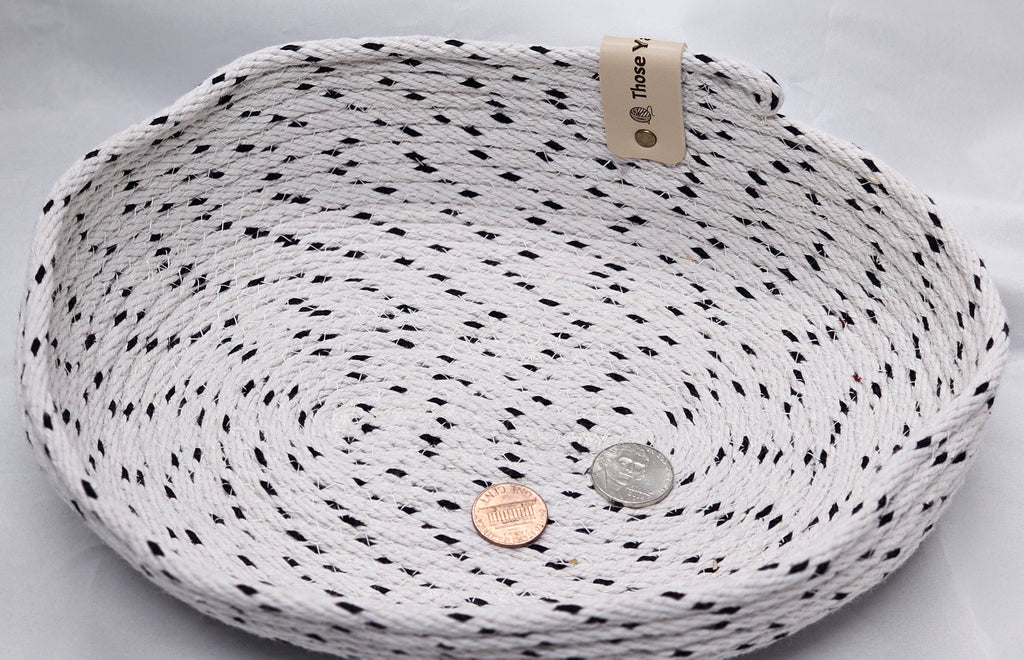 Rope bowl, medium, oval, black and white